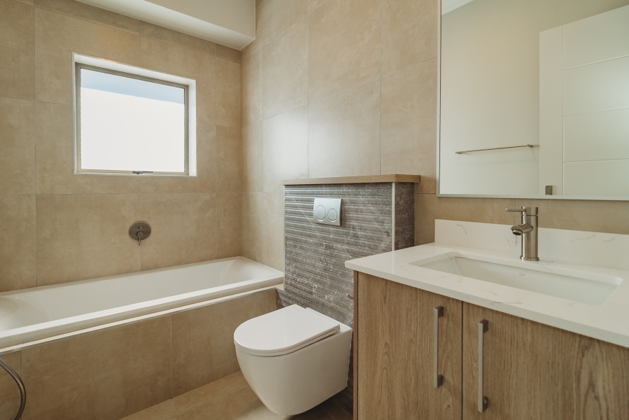 3 Bedroom Property for Sale in Kraaibosch Western Cape